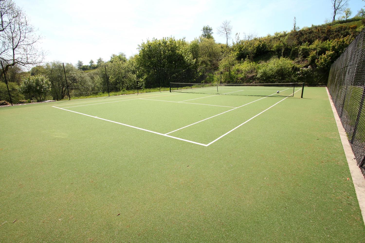 Middle Stolford tennis court for use by our guests