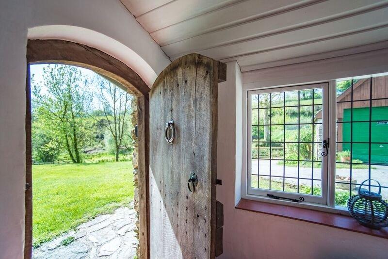 Middle Stolford boot room door to garden
